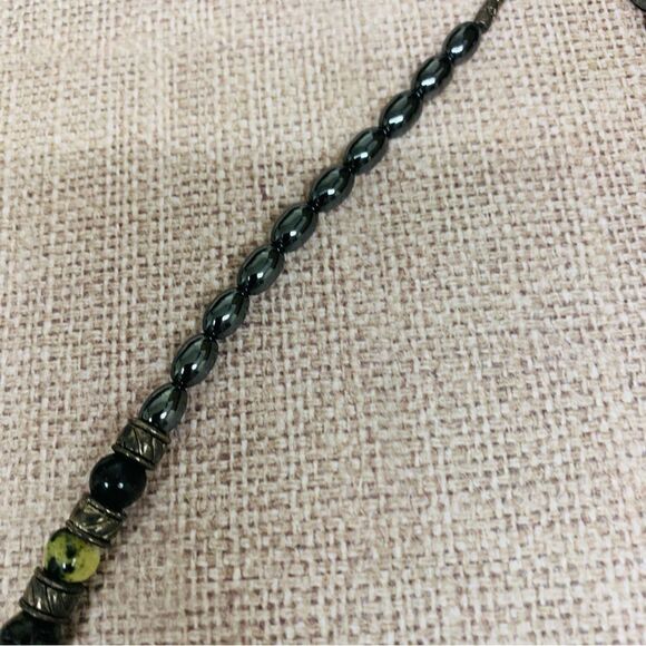 Silvertone Green Jasper Black Onyx Hematite Stone Necklace - Picture 2 of 4